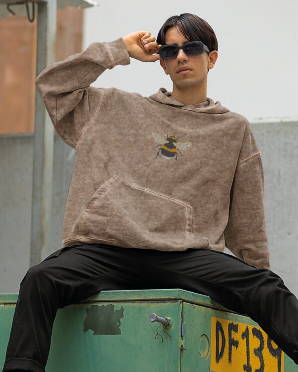 Bluza oversize z kapturem <br>Haft Pszczoły <br>Efekt sprania